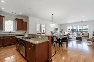 802 W Wolfram St, Chicago, IL 60657 - Photo 3