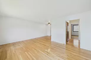 7019 N Ridge Blvd, Chicago, IL 60645 - Photo 7