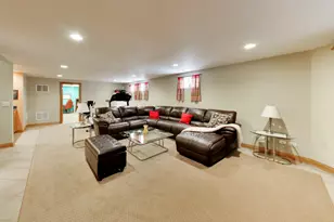 5837 N Virginia Ave, Chicago, IL 60659 - Photo 31