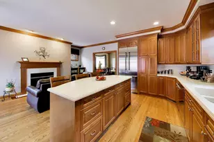5837 N Virginia Ave, Chicago, IL 60659 - Photo 11