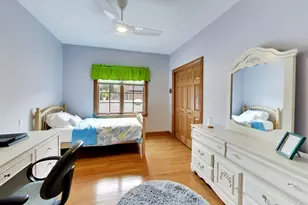 5837 N Virginia Ave, Chicago, IL 60659 - Photo 23