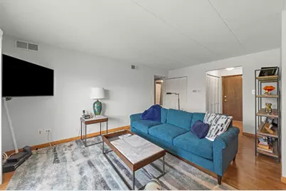 [Address not provided], Willowbrook, IL 60527 - Photo 3