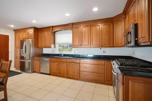 736 Deborah Ave, Elgin, IL 60123 - Photo 3
