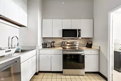 175 E Delaware Place #5501, Chicago, IL 60611 - Photo 5