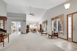 5553 Foxwoods Dr, Oak Lawn, IL 60453 - Photo 3