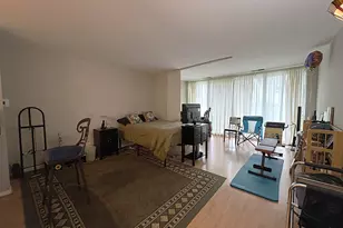 5810 Oakwood Dr, Lisle, IL 60532 - Photo 7