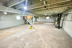 8312 S Phillips Ave, Chicago, IL 60617 - Photo 25