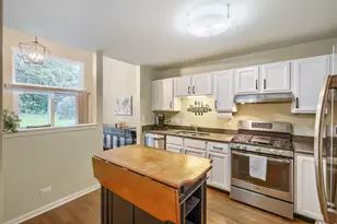 1182 Harbor Ct, Glendale Heights, IL 60139 - Photo 7