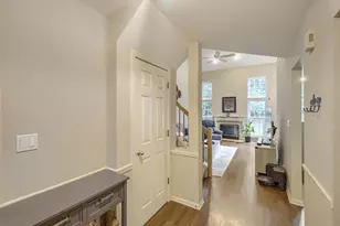 1182 Harbor Ct, Glendale Heights, IL 60139 - Photo 3