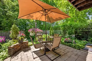 1569 Winnetka Rd, Glenview, IL 60025 - Photo 19