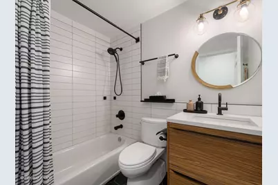 910 N Washtenaw Avenue #1, Chicago, IL 60622 - Photo 17