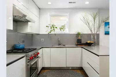 910 N Washtenaw Avenue #1, Chicago, IL 60622 - Photo 9