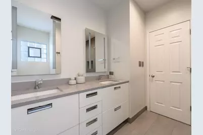 910 N Washtenaw Avenue #1, Chicago, IL 60622 - Photo 13