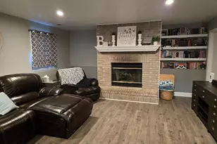 78 W 31st St, Steger, IL 60475 - Photo 25