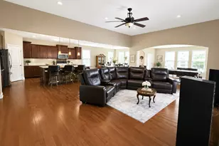 803 Glory Ct, Shorewood, IL 60404 - Photo 7