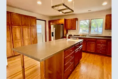 112 Braemar Drive, Elk Grove Village, IL 60007 - Photo 3