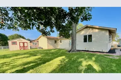 112 Braemar Drive, Elk Grove Village, IL 60007 - Photo 23