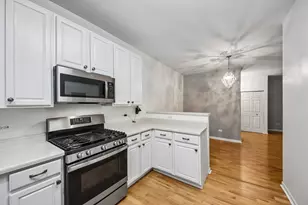 34435 N Old Walnut Cir, Gurnee, IL 60031 - Photo 11