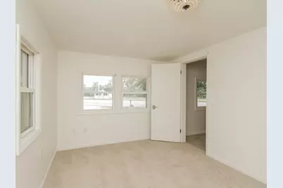 1107 E Joliet Street, Crown Point, IN 46307 - Photo 11