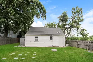 1107 E Joliet St, Crown Point, IN 46307 - Photo 19
