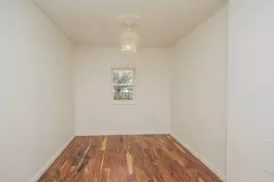 1107 E Joliet St, Crown Point, IN 46307 - Photo 9