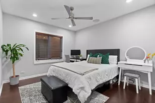 1461 W Grand Ave, Chicago, IL 60642 - Photo 17