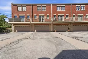 8625 Niles Center Rd, Skokie, IL 60077 - Photo 21