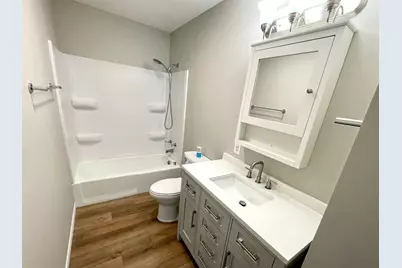 1708 Green Street, Peru, IL 61354 - Photo 11
