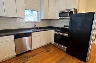 712 W 17th St, Chicago, IL 60616 - Photo 3