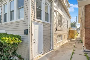 2724 N Mobile Ave, Chicago, IL 60639 - Photo 3