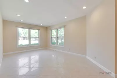 287 Willow Parkway, Buffalo Grove, IL 60089 - Photo 9