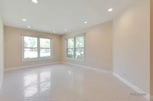 287 Willow Pkwy, Buffalo Grove, IL 60089 - Photo 9