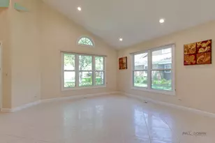 287 Willow Pkwy, Buffalo Grove, IL 60089 - Photo 7