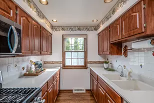 915 S Jefferson St, Batavia, IL 60510 - Photo 5
