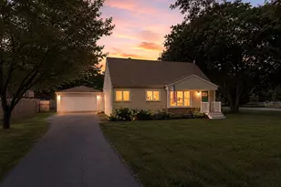 26W416 MacArthur Ave, Carol Stream, IL 60188 - Photo 1