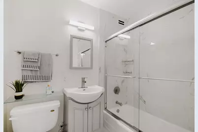 1455 N Sandburg Terrace #2009, Chicago, IL 60610 - Photo 17