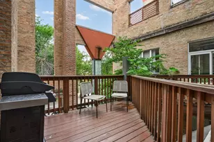 525 N Ada St, Chicago, IL 60642 - Photo 13