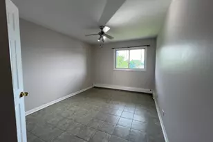 355 Bluff Ave, La Grange, IL 60525 - Photo 17