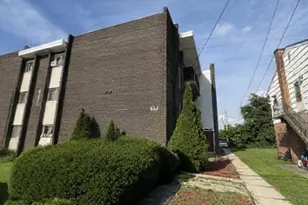 355 Bluff Ave, La Grange, IL 60525 - Photo 1