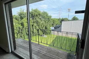 355 Bluff Ave, La Grange, IL 60525 - Photo 11