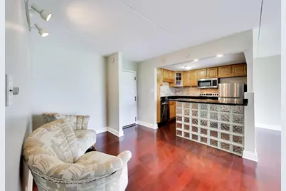 2015 S Finley Road #512, Lombard, IL 60148 - Photo 15