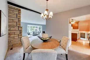 803 E Valley Ln, Arlington Heights, IL 60004 - Photo 9