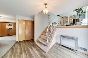 803 E Valley Ln, Arlington Heights, IL 60004 - Photo 3