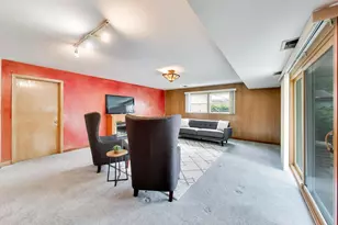 803 E Valley Ln, Arlington Heights, IL 60004 - Photo 17