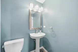 1987 Wedgeport Cir, Romeoville, IL 60446 - Photo 17