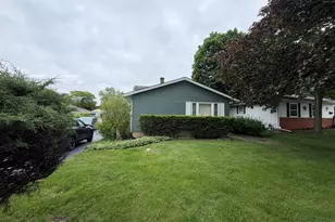 2203 Kirchoff Rd, Rolling Meadows, IL 60008 - Photo 1
