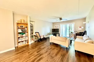264 E Bailey Rd, Naperville, IL 60565 - Photo 3