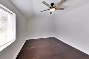 2504 E 96th St, Chicago, IL 60617 - Photo 13