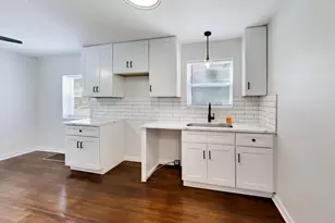 2504 E 96th St, Chicago, IL 60617 - Photo 9