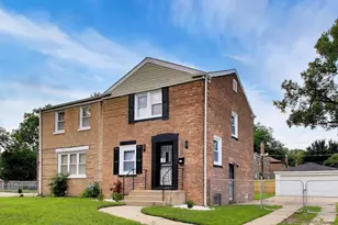 2504 E 96th St, Chicago, IL 60617 - Photo 3
